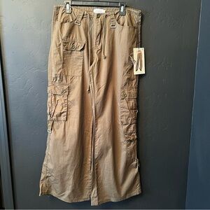 NWT Angel kiss low rise women’s pants Size: S Color: olive green